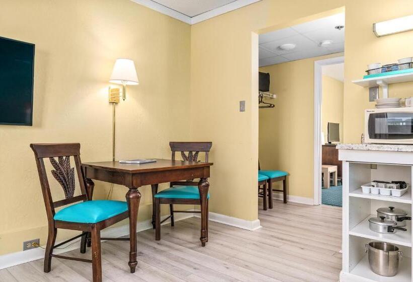 سوئیت با بالکن, Cayman Suites