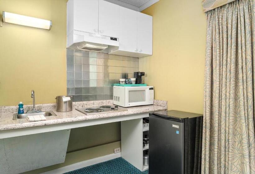استودیوی استاندارد, Cayman Suites