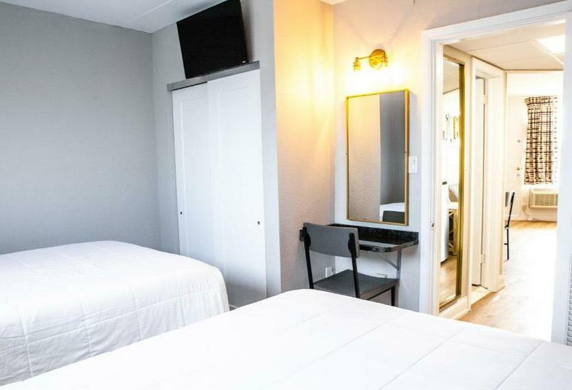 패밀리 스위트, Bristol Plaza Resort Motel