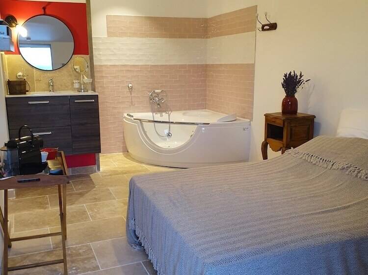 ファミリールーム, Domaine Les Bayles   Chambres D Hôtes
