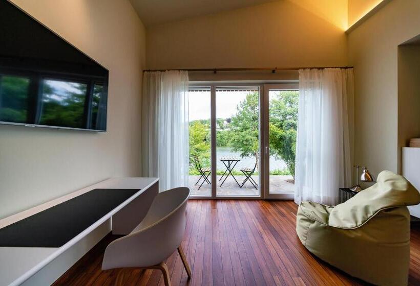 Номер Стандарт Вид на Озеро, Motelplushotel Biggeseefront