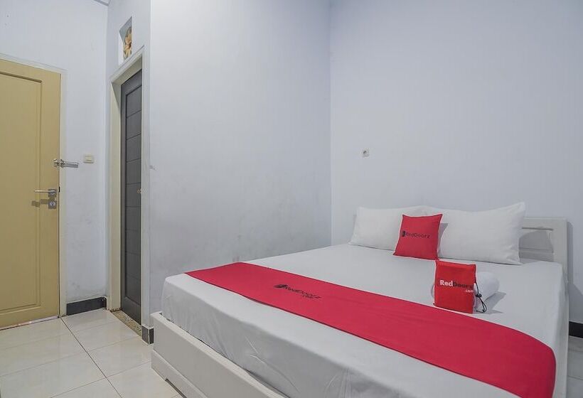 Номер Стандарт, Reddoorz Syariah Near Ramayana Mall Tarakan