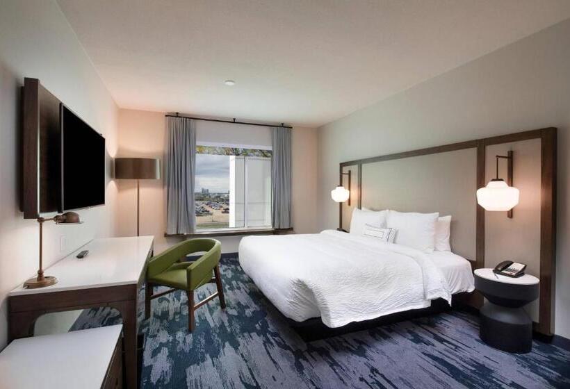 キングサイズベッドのスタンダードルーム, Fairfield By Marriott Edmonton International Airport