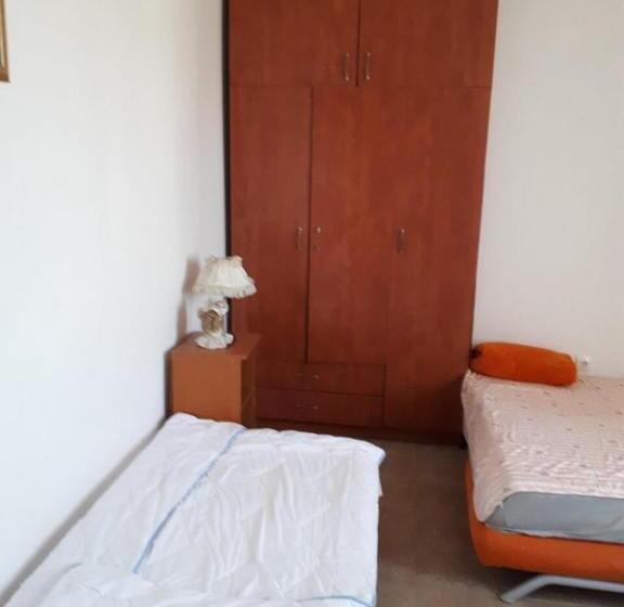 استودیوی استاندارد, Vila Stojana