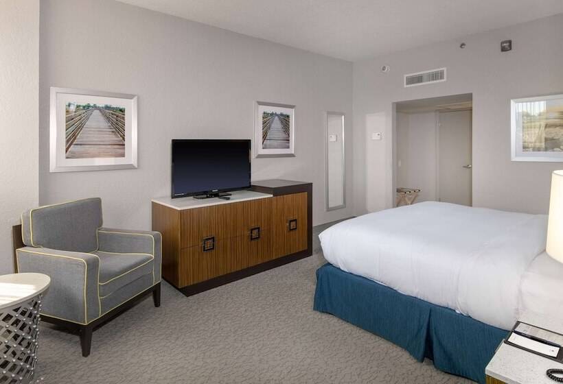 스위트 킹사이즈 침대, Doubletree By Hilton Hotel Jacksonville Airport