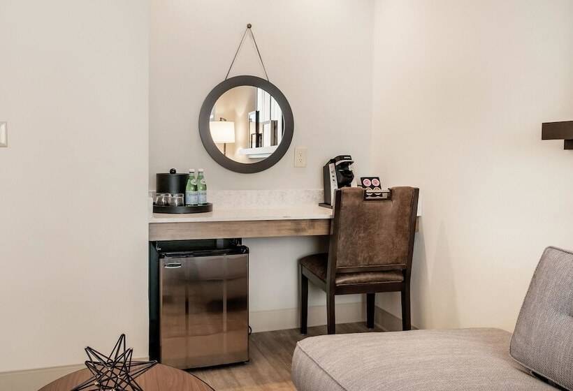 스탠다드 룸 더블 침대 2개, St Charles Coach House, Ascend Hotel Collection