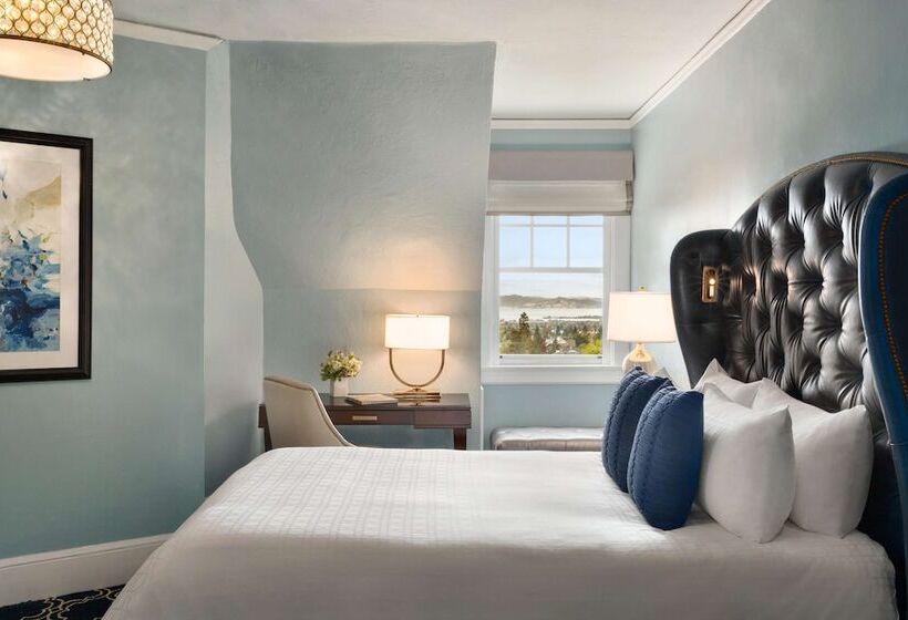 Suite, Claremont Resort & Club