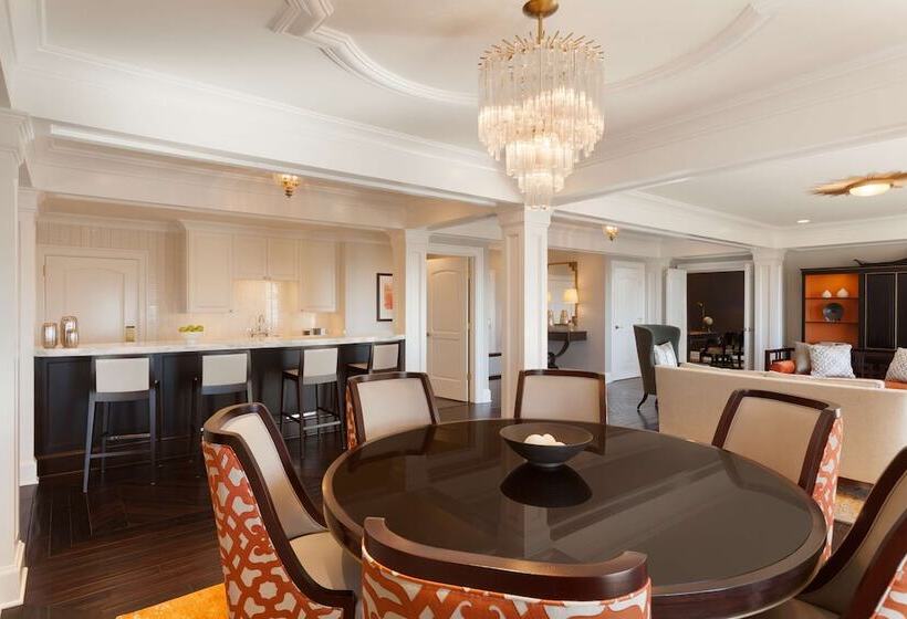 Suite Presidenziale, Claremont Resort & Club