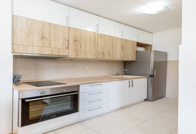 آپارتمان 1 خوابه, Apart Hotel Ms Katunjanin