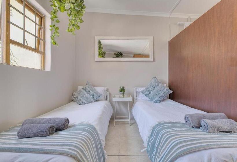 Семейный Номер, Royal Palms Guest House