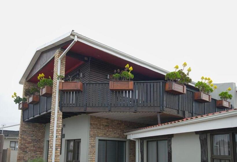 Семейное Студио, Royal Palms Guest House