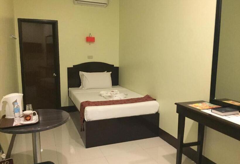 豪华单人间, Hollywood Suites