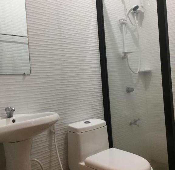 비즈니스룸, Hollywood Suites