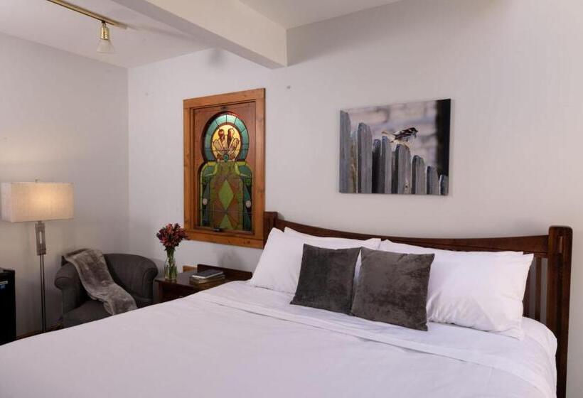 스위트 킹사이즈 침대, Riverboat Suites