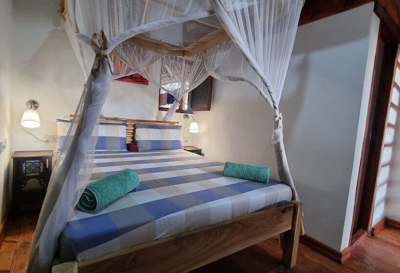 Трежместный Номер Economy, Salama & Mbuyuni Bungalows