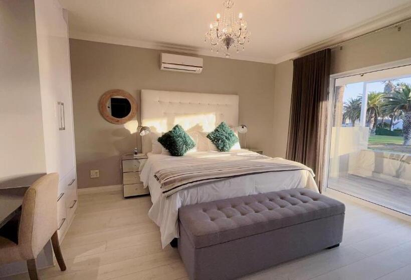 اتاق لوکس با بالکن و چشم‌انداز دریا, Niche Guesthouse