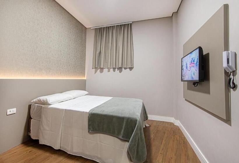 Quarto Estandar, Florida Mall & Suites