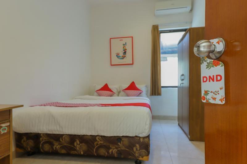 Quarto Estandar, Oyo 866 Idola Residence
