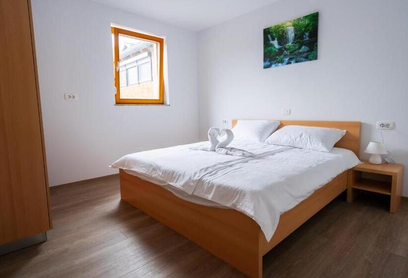 آپارتمان 1 خوابه با بالکن, Pjagodic Apartments & Wellness