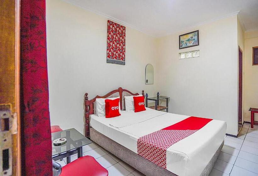 חדר דלוקס, Lie Mas Prigen Pasuruan Mitra Reddoorz