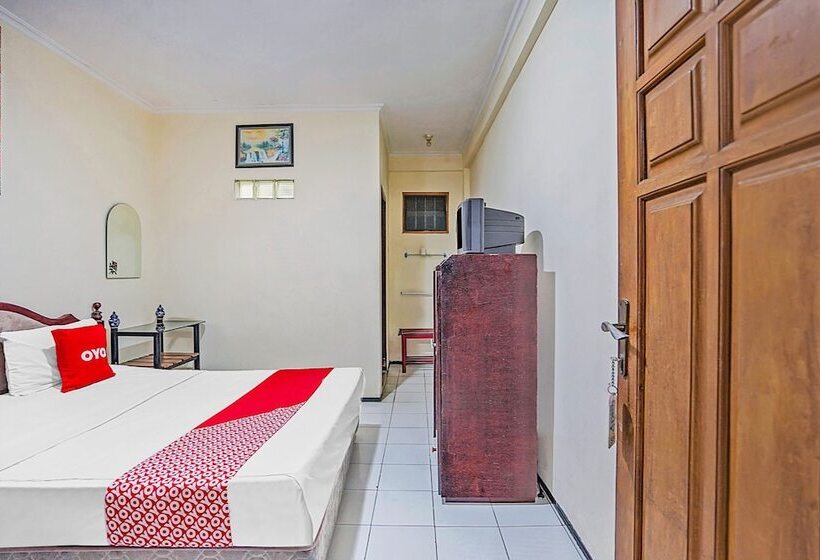 חדר דלוקס, Lie Mas Prigen Pasuruan Mitra Reddoorz