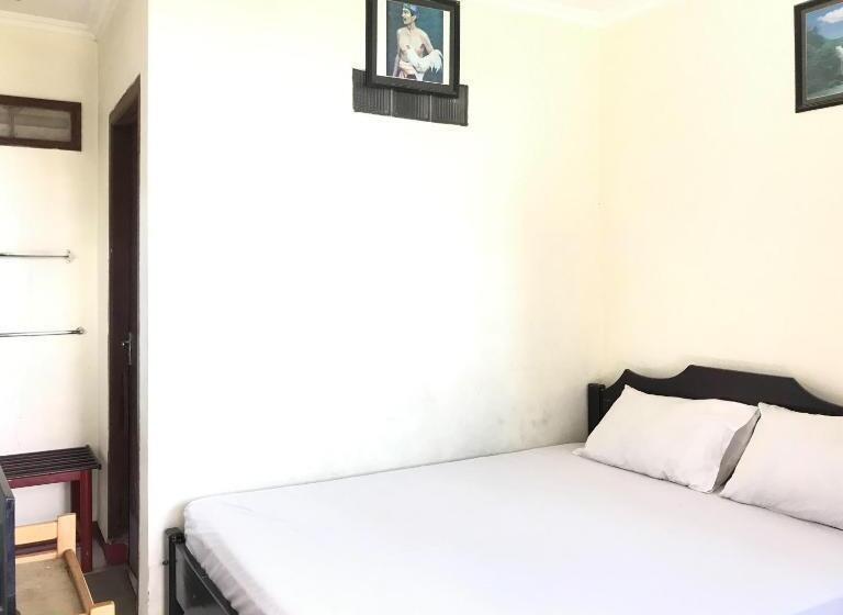 חדר סטנדרט, Lie Mas Prigen Pasuruan Mitra Reddoorz