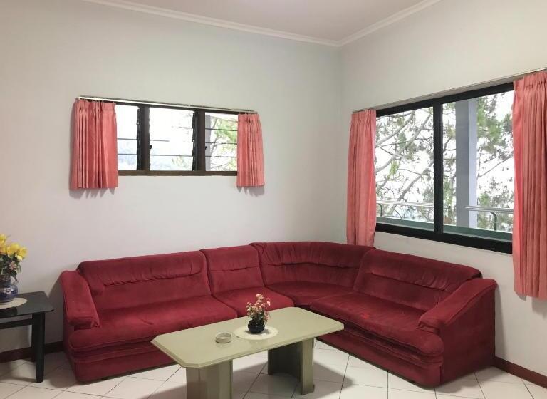 חדר דלוקס, Lie Mas Prigen Pasuruan Mitra Reddoorz