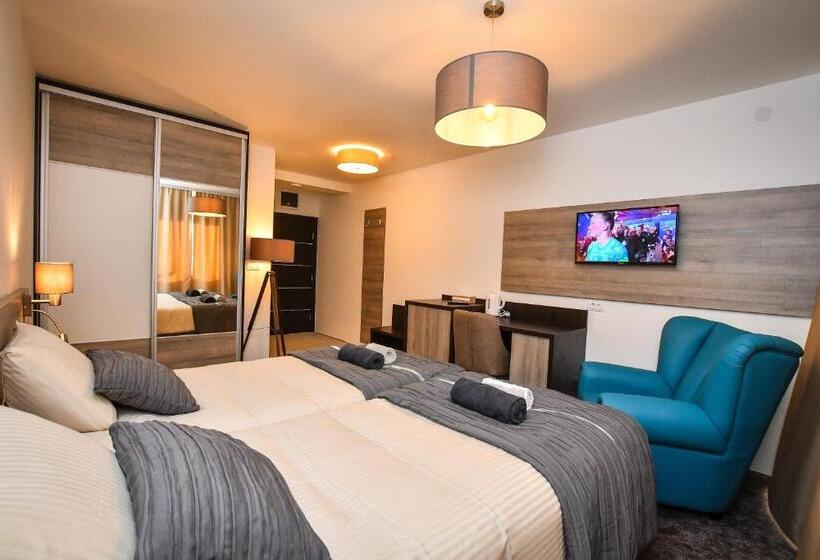 اتاق لوکس با چشم‌انداز شهر, Miido Apartments