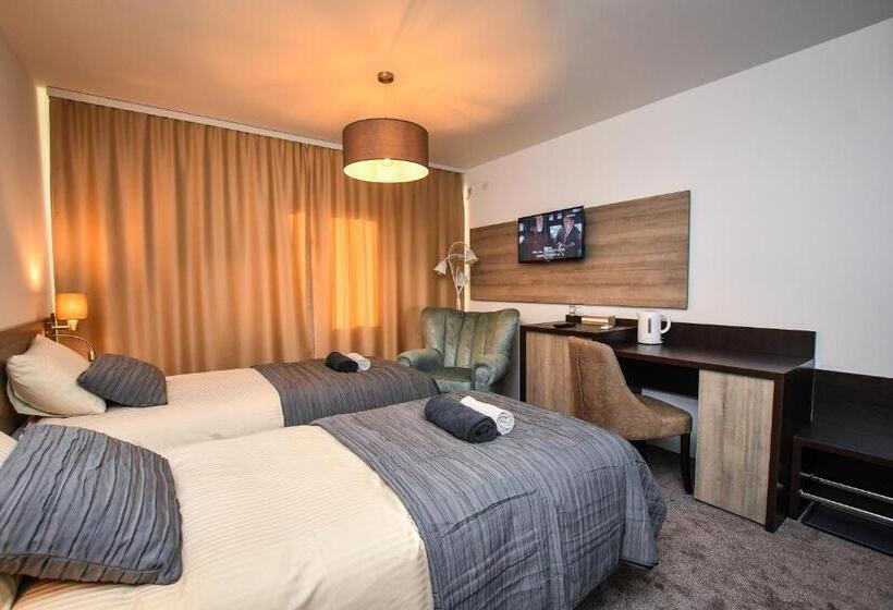اتاق لوکس با چشم‌انداز شهر, Miido Apartments