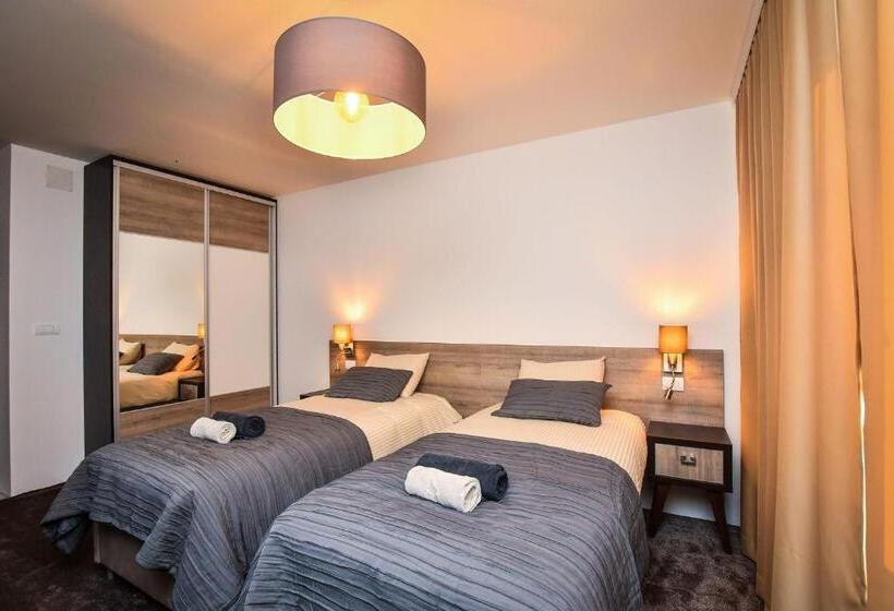 اتاق لوکس با چشم‌انداز شهر, Miido Apartments