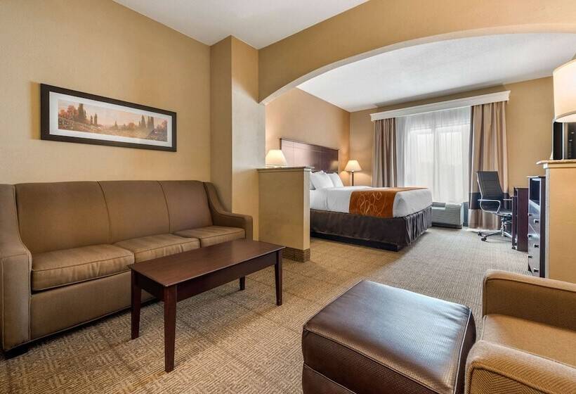スイート, Comfort Suites Near Route 66