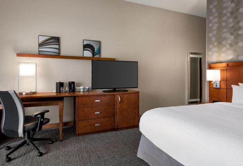 스탠다드 룸 킹사이즈 침대, Courtyard Tupelo