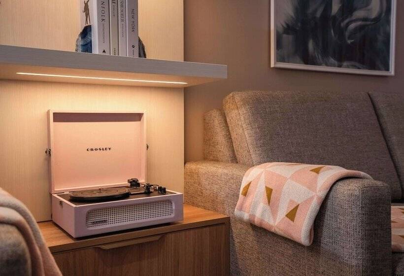 带皇后床的套间, The Bentley Hotel Southampton