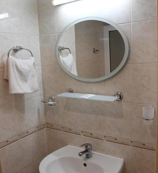 Quarto Estandar Individual, Svilena