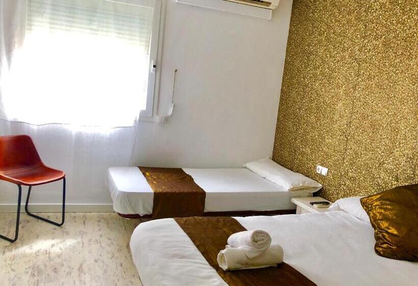 Номер Стандарт, Sitges Eleven
