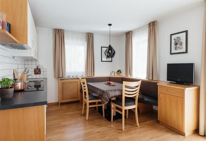 带1个卧室的公寓, Apartment Sotmarin