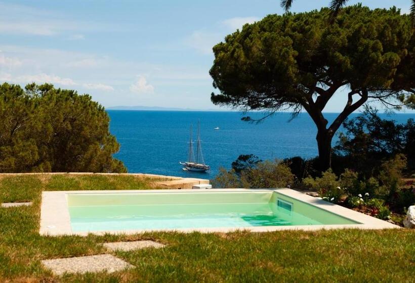 سوییت با استخر, Resort Capo Bianco