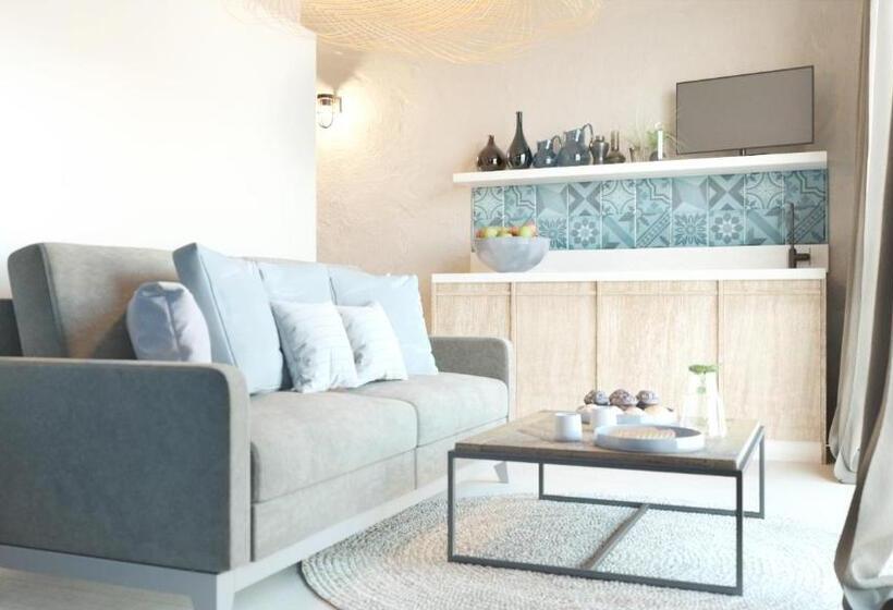 سوییت سوپریور, Resort Capo Bianco