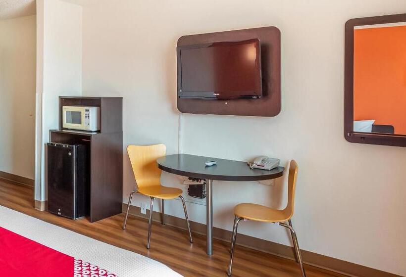 Номер Премиум, OYO Hotel Shelby MT Hwy 2 & I-15