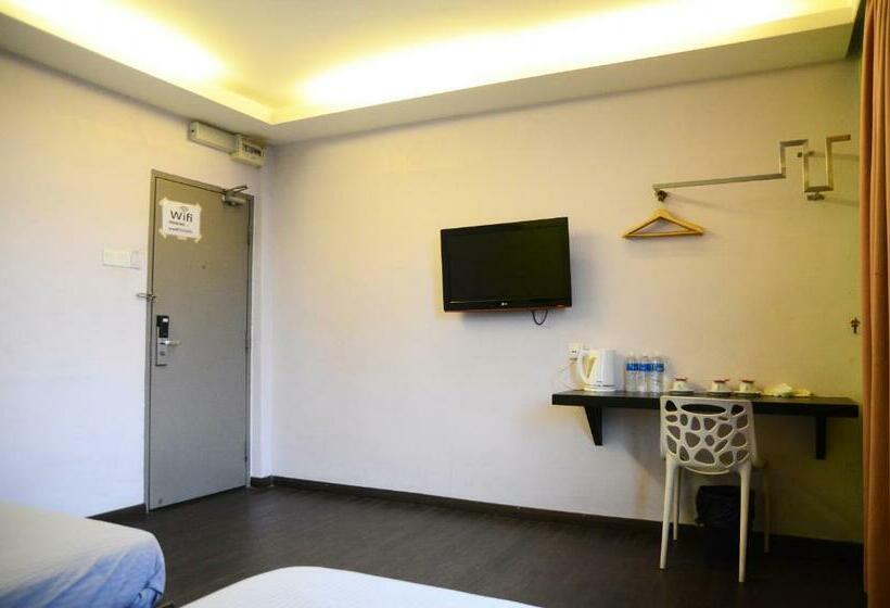 Quarto Triplo Estandar, Newland