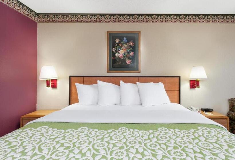 חדר סטנדרט עם מיטת קינג, Days Inn By Wyndham Lexington
