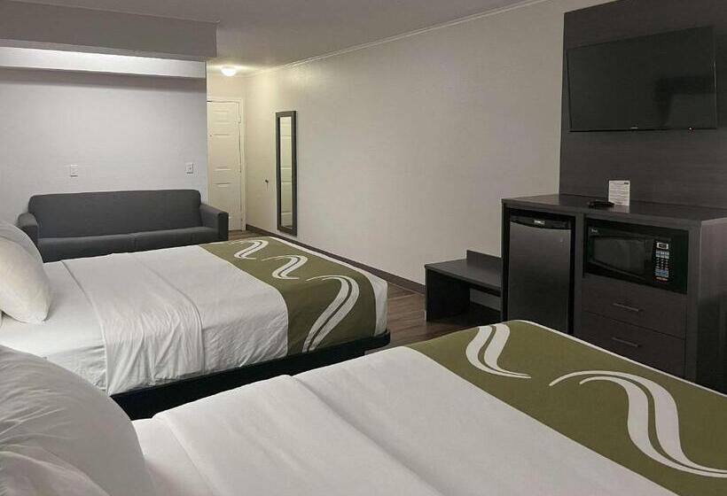 Люкс, Quality Inn Merrimack  Nashua