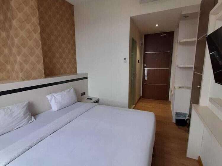 Номер Deluxe, Blitz Hotel Batam Centre