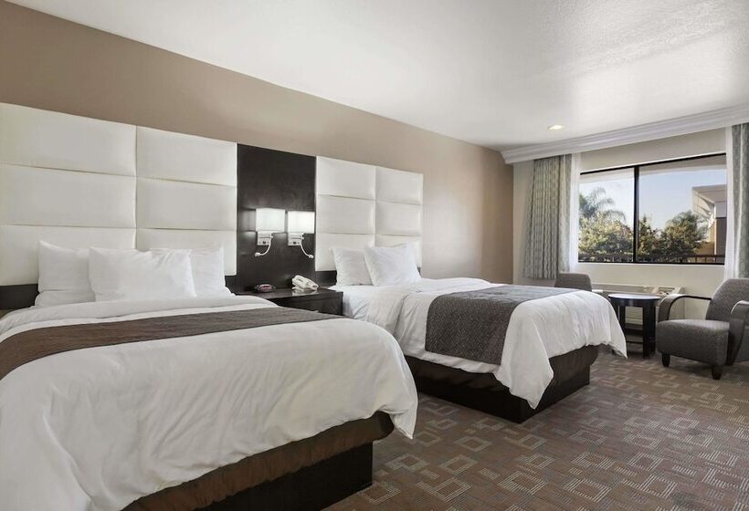 Номер Стандарт Адаптированный для Инвалидов, Days Inn By Wyndham Downey