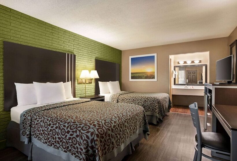 Номер Стандарт 2 Двуспальные Кровати, Days Inn By Wyndham Hardeeville/ I95 State Line