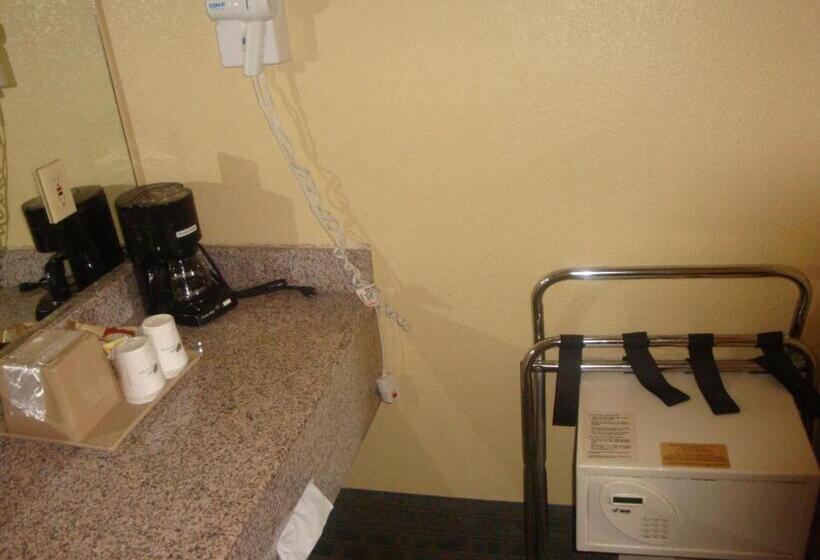 חדר סטנדרט עם מיטת קינג, Days Inn By Wyndham Seaworld Lackland Afb