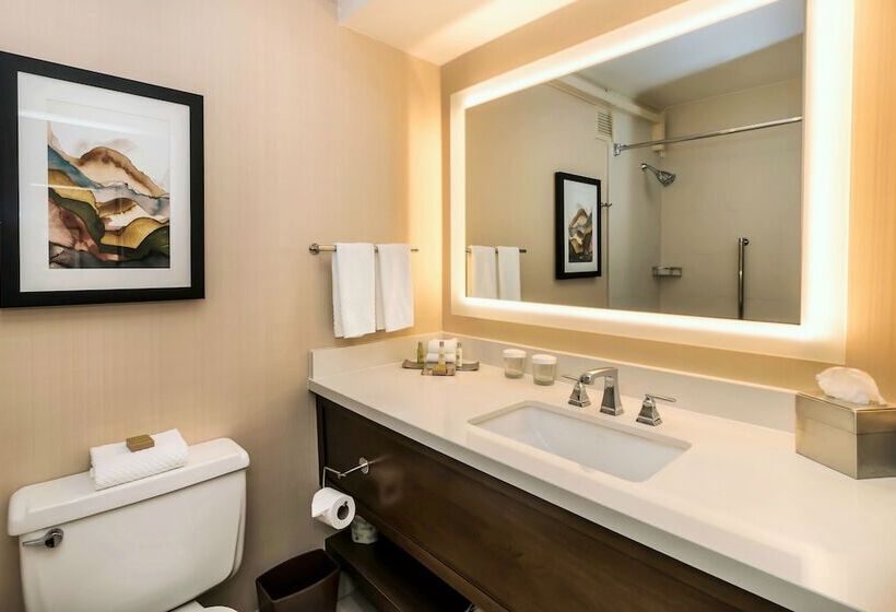 스탠다드 룸 더블 침대 2개, Doubletree By Hilton  Spokane City Center