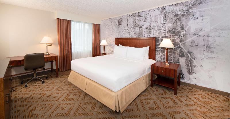 Люкс Кровать Кинг, Doubletree Suites By Hilton Hotel Philadelphia West