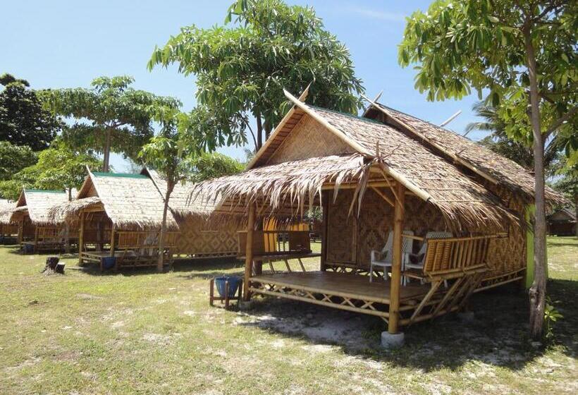 بنجلو قياسى مطلّ علي الحديقة, Varin Village Koh Lipe