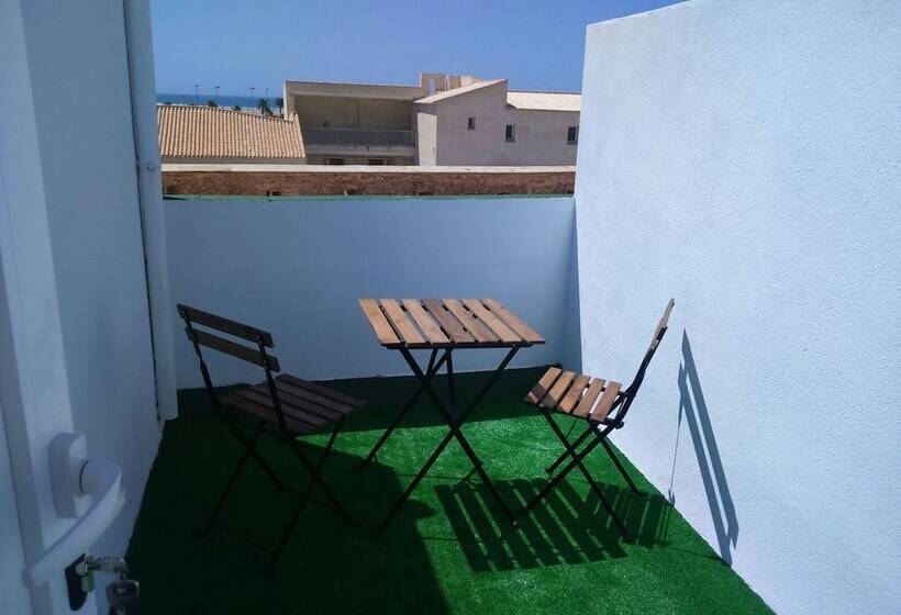 اتاق لوکس, La Chanca
